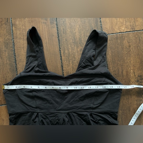 Lululemon work out tank top - Picture 8 of 8